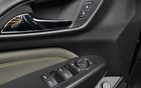 Chevrolet Trax, 2023 год, 2 430 000 рублей, 18 фотография