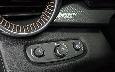 Chevrolet Trax, 2023 год, 2 430 000 рублей, 19 фотография