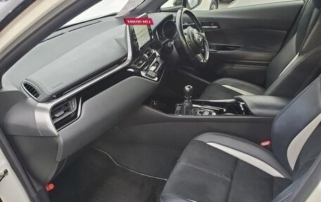 Toyota C-HR I рестайлинг, 2021 год, 1 210 000 рублей, 8 фотография