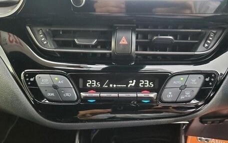 Toyota C-HR I рестайлинг, 2021 год, 1 210 000 рублей, 22 фотография