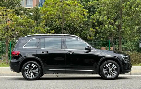 Mercedes-Benz GLB, 2022 год, 3 240 001 рублей, 7 фотография