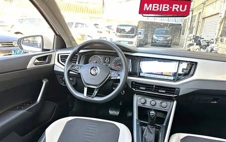 Volkswagen Polo, 2022 год, 1 250 001 рублей, 11 фотография