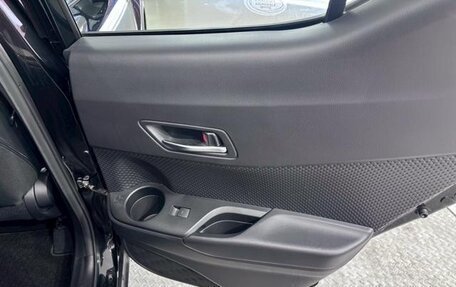 Toyota C-HR I рестайлинг, 2021 год, 1 210 000 рублей, 10 фотография