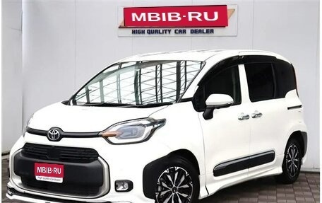 Toyota Sienta, 2022 год, 1 044 000 рублей, 1 фотография
