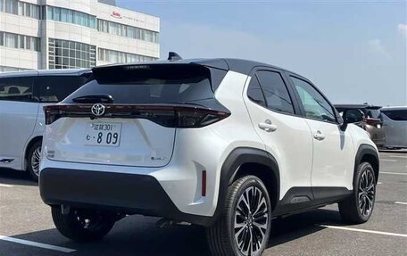 Toyota Yaris Cross, 2022 год, 1 450 000 рублей, 6 фотография