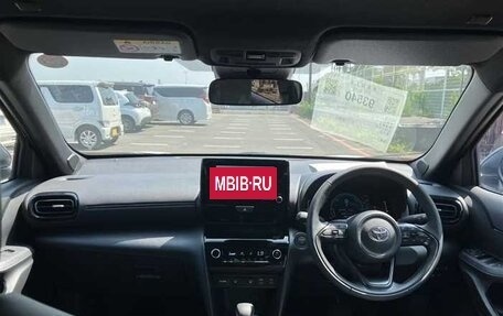 Toyota Yaris Cross, 2022 год, 1 450 000 рублей, 8 фотография