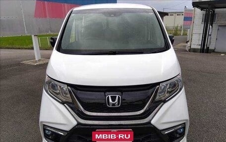 Honda Stepwgn IV, 2017 год, 1 690 000 рублей, 5 фотография