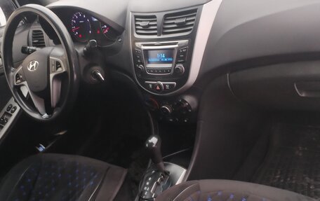 Hyundai Solaris II рестайлинг, 2016 год, 799 000 рублей, 13 фотография