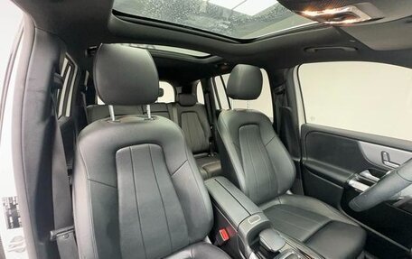 Mercedes-Benz GLB, 2022 год, 2 500 300 рублей, 11 фотография