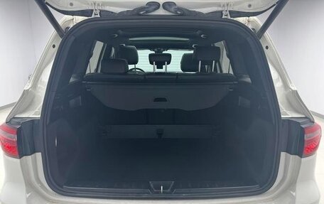 Mercedes-Benz GLB, 2022 год, 2 500 300 рублей, 15 фотография