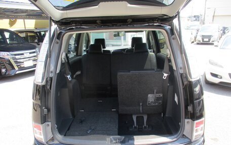 Toyota ISis I, 2016 год, 1 095 000 рублей, 15 фотография