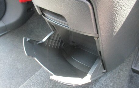 Toyota ISis I, 2016 год, 1 095 000 рублей, 29 фотография