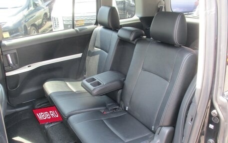 Toyota ISis I, 2016 год, 1 095 000 рублей, 37 фотография