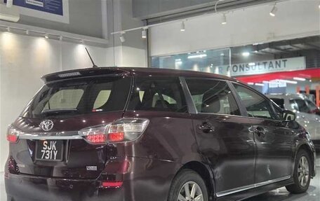 Toyota Wish II, 2016 год, 1 290 000 рублей, 7 фотография