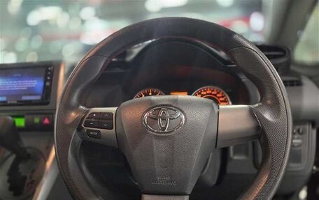 Toyota Wish II, 2016 год, 1 290 000 рублей, 10 фотография