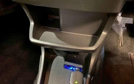 Toyota Wish II, 2017 год, 1 100 000 рублей, 10 фотография