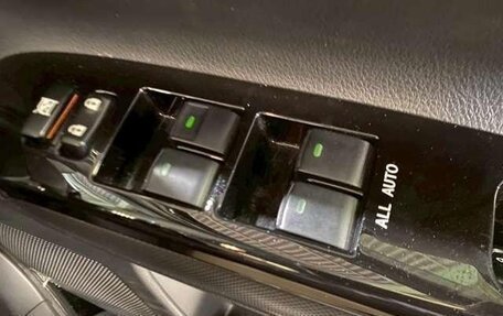 Toyota Wish II, 2017 год, 1 100 000 рублей, 28 фотография