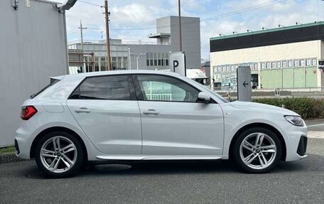 Audi A1, 2022 год, 1 611 000 рублей, 4 фотография