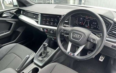 Audi A1, 2022 год, 1 611 000 рублей, 9 фотография