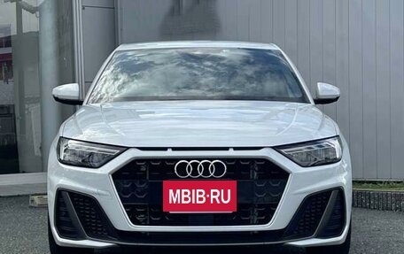 Audi A1, 2022 год, 1 611 000 рублей, 2 фотография
