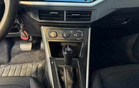 Volkswagen Polo, 2021 год, 1 200 000 рублей, 13 фотография