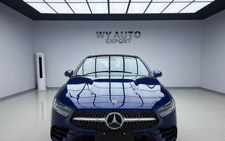 Mercedes-Benz A-Класс, 2022 год, 1 990 300 рублей, 2 фотография