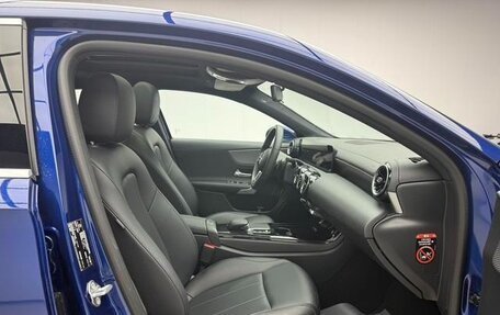 Mercedes-Benz A-Класс, 2022 год, 1 990 300 рублей, 9 фотография