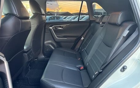 Toyota RAV4, 2022 год, 4 100 001 рублей, 20 фотография