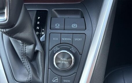 Toyota RAV4, 2022 год, 4 100 001 рублей, 32 фотография