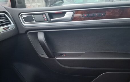 Volkswagen Touareg III, 2013 год, 2 850 000 рублей, 9 фотография