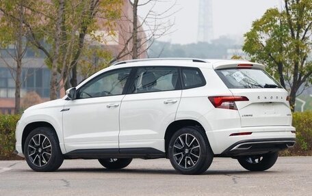 Skoda Karoq I, 2024 год, 1 650 300 рублей, 4 фотография