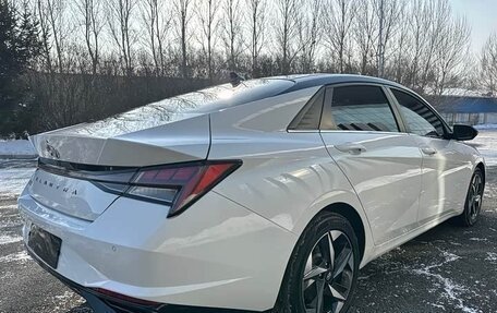 Hyundai Elantra, 2022 год, 1 480 000 рублей, 4 фотография