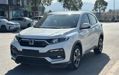 Honda Vezel, 2021 год, 1 230 000 рублей, 1 фотография