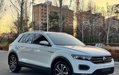 Volkswagen T-Roc I, 2022 год, 1 290 000 рублей, 1 фотография