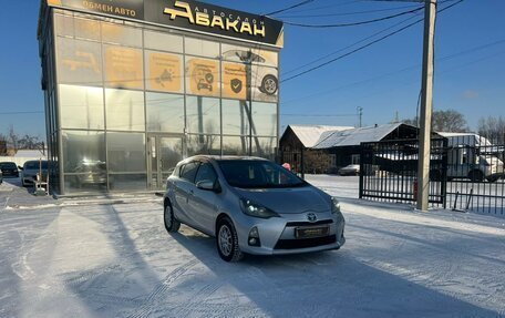 Toyota Aqua I, 2013 год, 849 999 рублей, 4 фотография