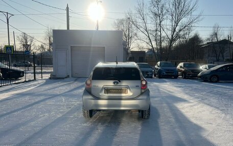 Toyota Aqua I, 2013 год, 849 999 рублей, 7 фотография