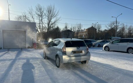 Toyota Aqua I, 2013 год, 849 999 рублей, 8 фотография