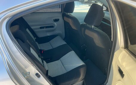 Toyota Aqua I, 2013 год, 849 999 рублей, 13 фотография