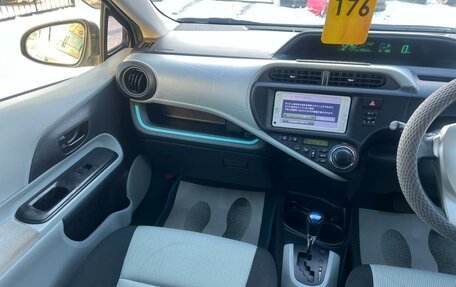 Toyota Aqua I, 2013 год, 849 999 рублей, 16 фотография