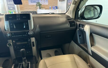 Toyota Land Cruiser Prado 150 рестайлинг 2, 2011 год, 4 199 900 рублей, 15 фотография