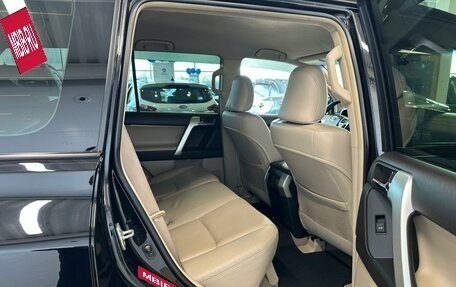 Toyota Land Cruiser Prado 150 рестайлинг 2, 2011 год, 4 199 900 рублей, 17 фотография