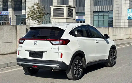 Honda Vezel, 2021 год, 1 230 000 рублей, 6 фотография