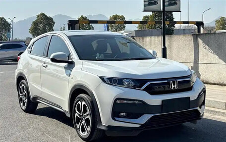 Honda Vezel, 2021 год, 1 230 000 рублей, 3 фотография