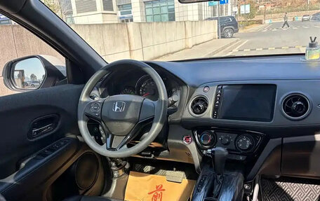 Honda Vezel, 2021 год, 1 230 000 рублей, 9 фотография