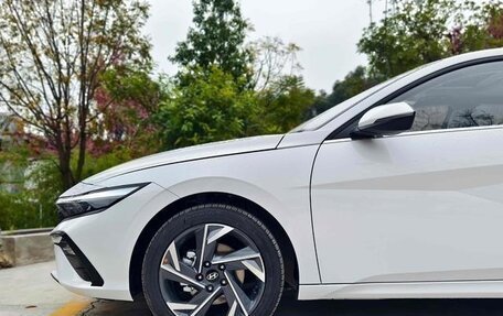 Hyundai Elantra, 2023 год, 1 430 300 рублей, 6 фотография