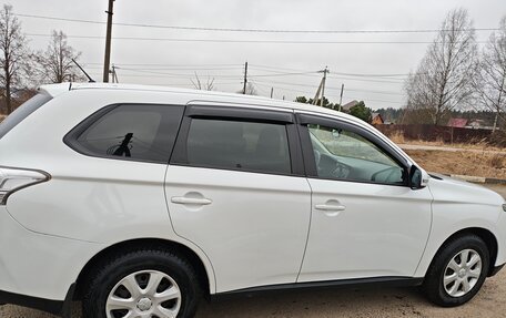 Mitsubishi Outlander III рестайлинг 3, 2012 год, 950 000 рублей, 3 фотография