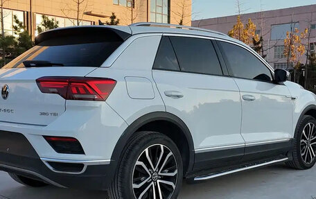 Volkswagen T-Roc I, 2022 год, 1 790 001 рублей, 6 фотография