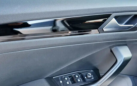 Volkswagen T-Roc I, 2022 год, 1 790 001 рублей, 10 фотография