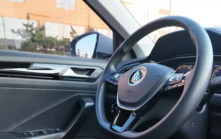 Volkswagen T-Roc I, 2022 год, 1 790 001 рублей, 16 фотография