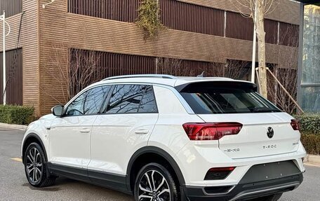 Volkswagen T-Roc I, 2022 год, 1 290 000 рублей, 5 фотография